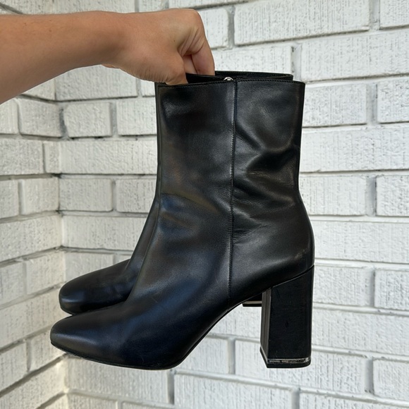 Michael Kors size 11 black ankle boots - Picture 2 of 11